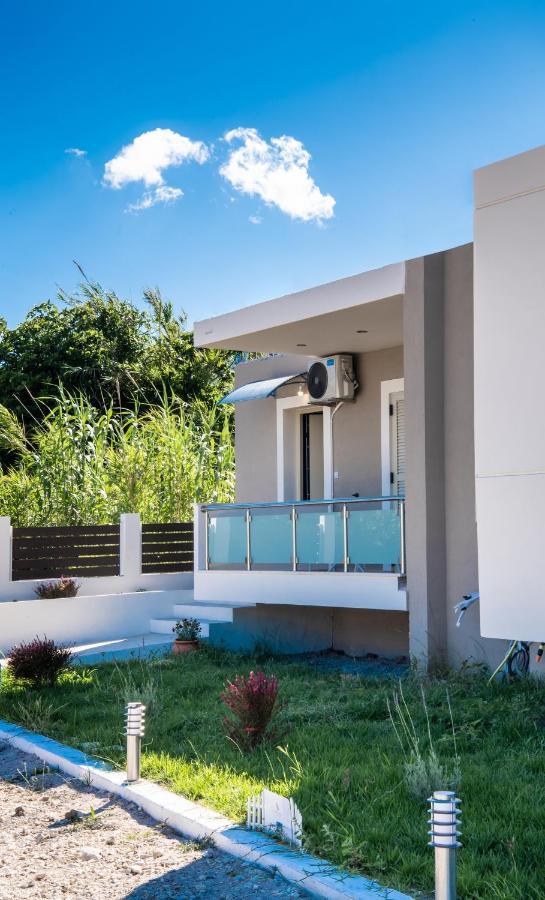نيدري Bounatsa Studios & Apartments المظهر الخارجي الصورة