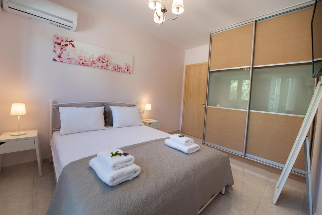 نيدري Bounatsa Studios & Apartments المظهر الخارجي الصورة