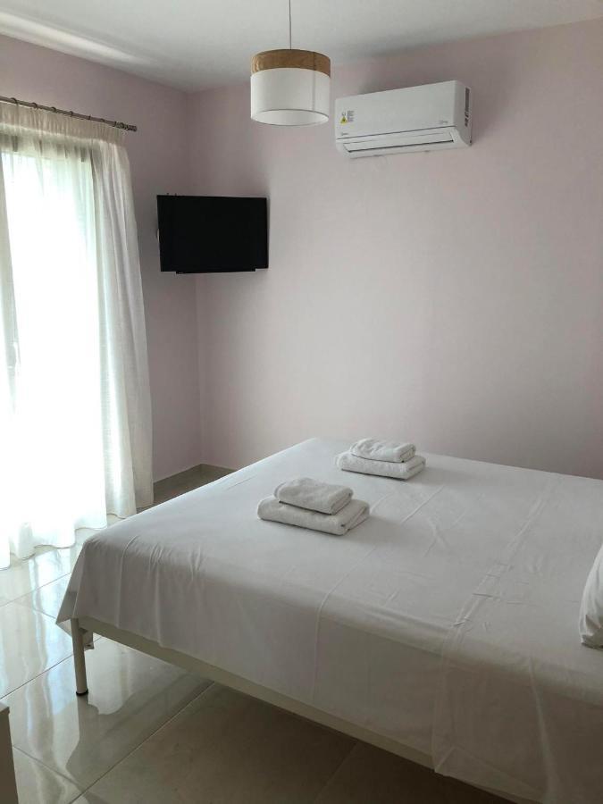 نيدري Bounatsa Studios & Apartments المظهر الخارجي الصورة